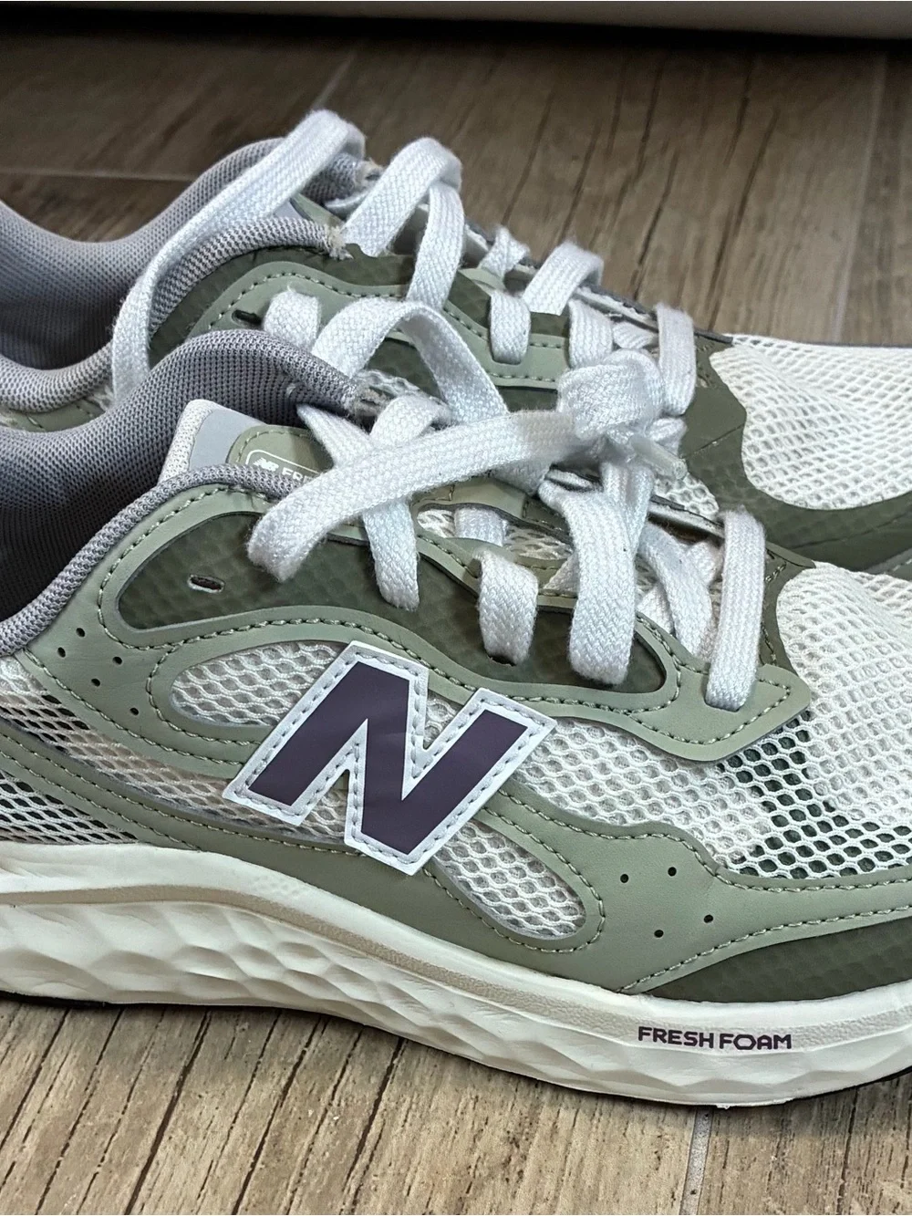 New Balance WARISTD4 Fresh Foam Running Shoes Women’s Size 8 White Sage Green